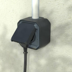 Prise 2P+T avec volet Anthracite Plexo