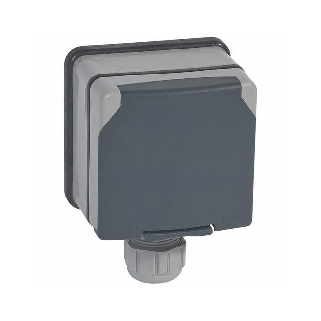 Prise 3P+T 20A avec protection Plexo 66