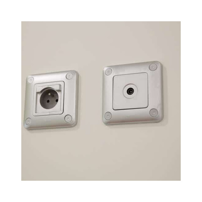 Prise 2P+T puits français 16A Soliroc IP20