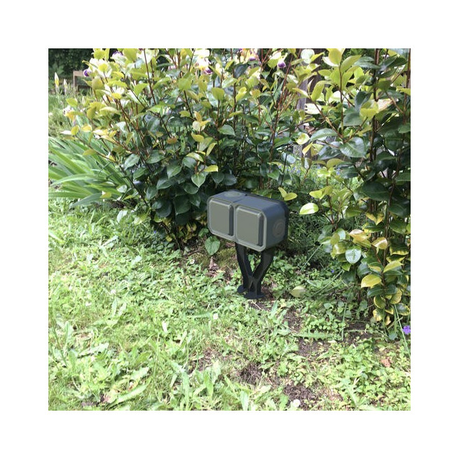 Piquet jardin 2 prises 2P+T Anthracite Plexo