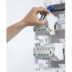 Tableau pré-équipé SCHNEIDER ELECTRIC Resi9 XE Maison individuelle – 3 rangées, 18 modules