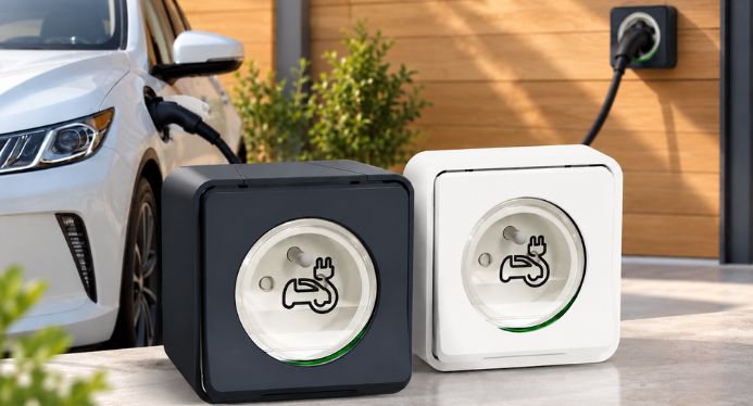 Optez pour une recharge à domicile simple, rapide et sécurisée grâce aux prises renforcées Mureva Styl